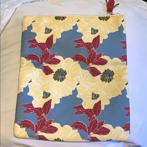 Makeup bag